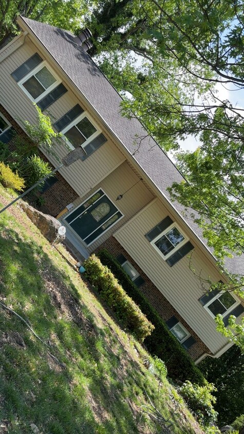 Secluded & Charming Home - Secluded & Charming Home