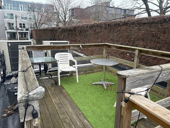 Photo - 527 E 3rd St Unidad 2R