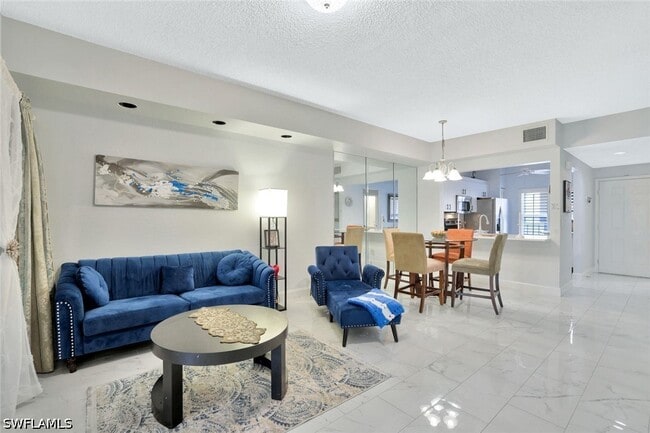 Building Photo - 1018 Woodshire Ln Unit A210