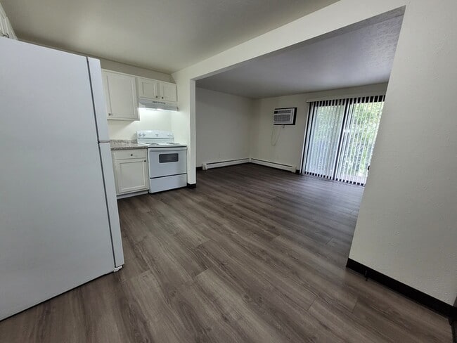 Photo - 545 Spinnaker Ln