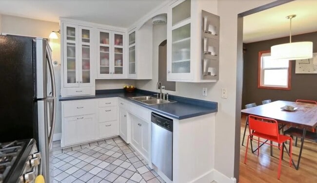 Photo - 2175 Juliet Ave