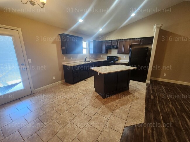 Photo - $1,850- 4 bedroom / 3 bathrooms - Beautiful and Large Home! *COMING SOON*