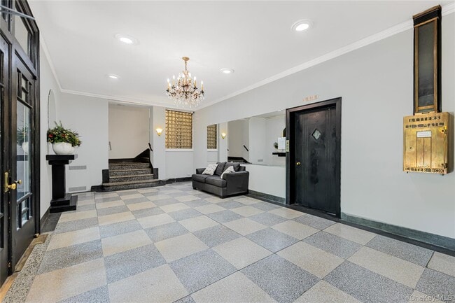 Photo - 306 E Mosholu Pkwy S Unit 1F