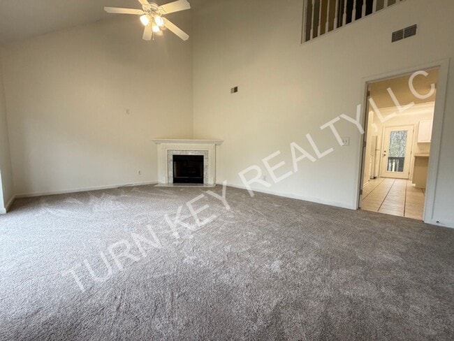 Photo - Townhome for Rent in Grayson Valley