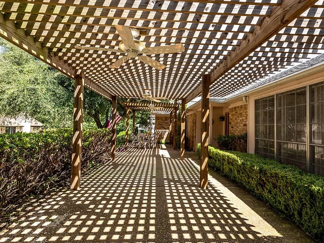 three ceiling fans - 3708 Windmill Hill St