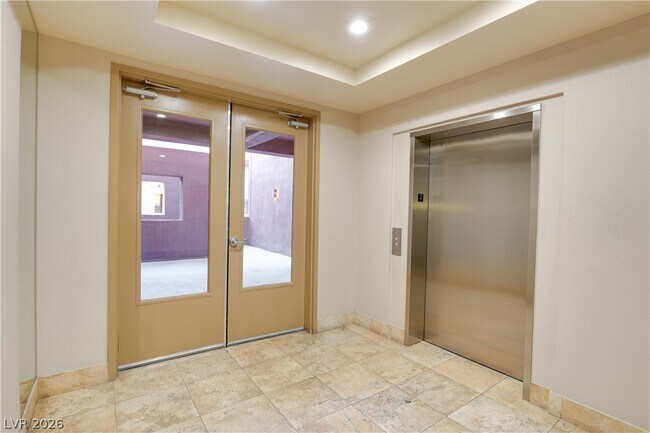 Photo - 91 E Agate Ave Unit 207