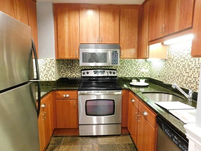 Photo - 416 Marlborough St Unit 401