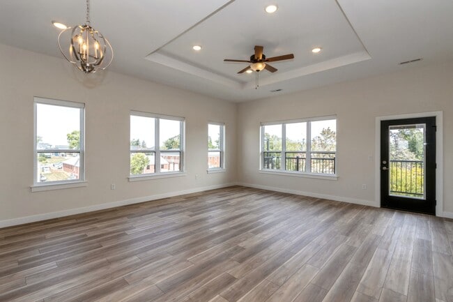 Photo - 1953 1st Ave SE