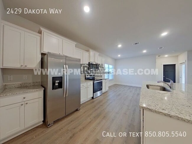 Photo - 2429 Dakota Wy