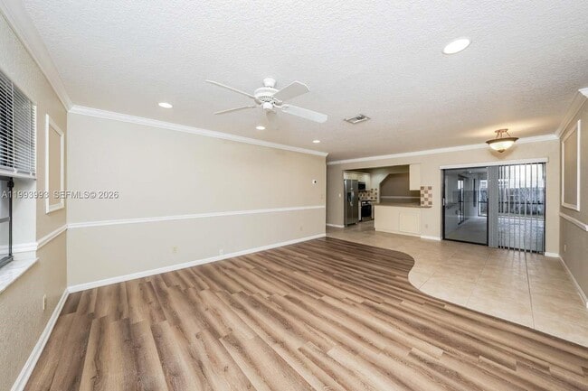 Photo - 845 Daffodil Dr