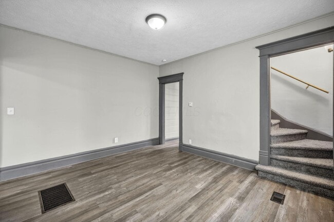 Photo - 365 S Eureka Ave Unit 365