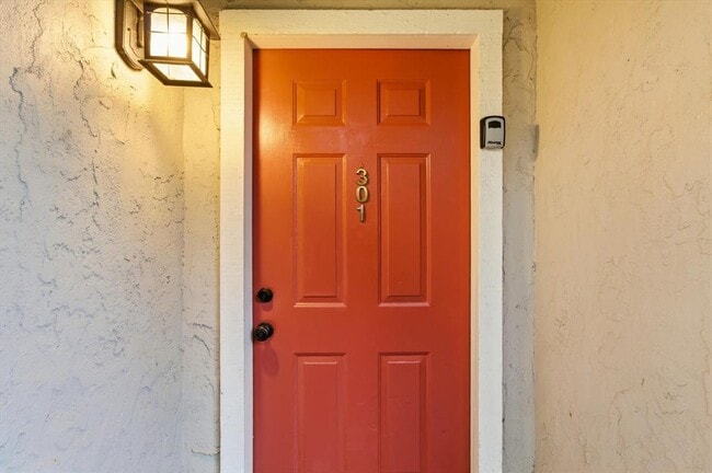 Photo - 6810 Deatonhill Dr Unit 301