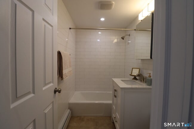 Photo - 149 Garfield Ave