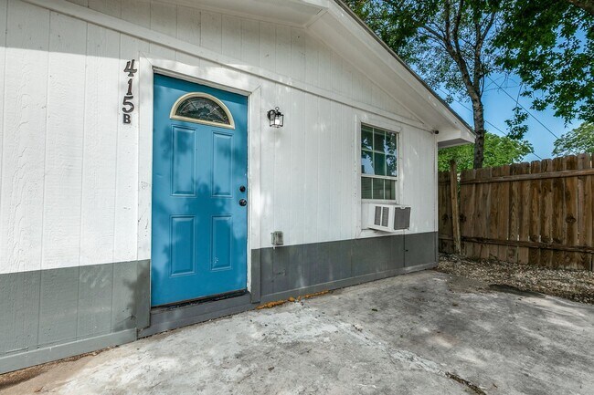Photo - Elmwood Triplex Unit 415-E #B