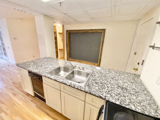 Photo - 131 Main St Unit 211