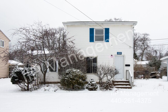 An Absolute 3 Bedroom Gem in Eastlake OH - An Absolute 3 Bedroom Gem in Eastlake OH Casa