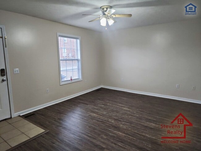 Photo - 101 Big Oak Dr