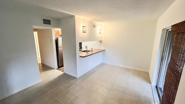 Photo - 6061 10th Ave N Unidad 144
