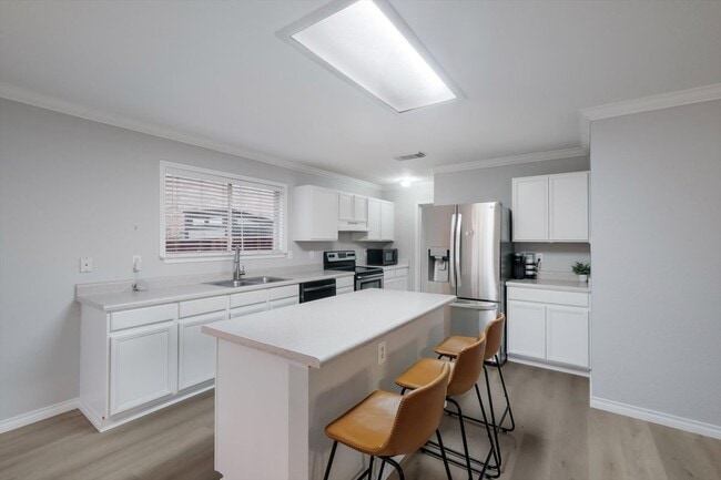 Photo - 834 Quitman Oak