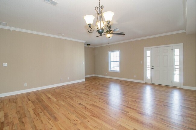 123 Bogard Ln