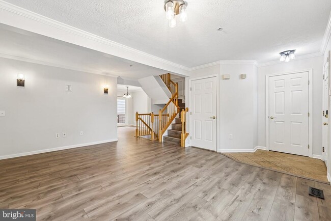 Photo - 8727 Thornbrook Dr