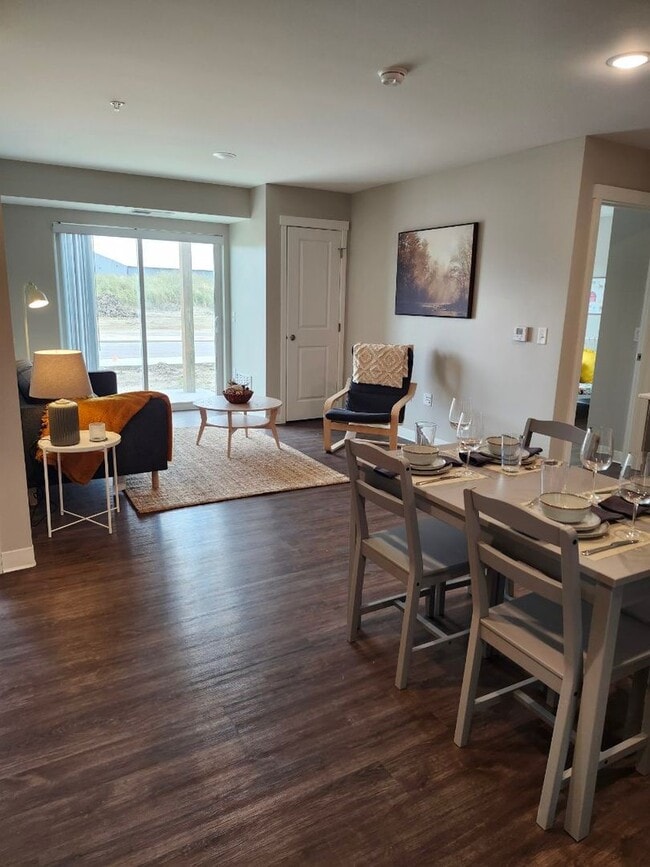 Photo - The Heights I - Apartments