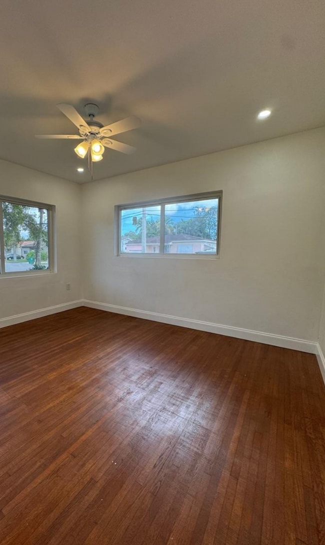 Photo - 4700 SW 7th St