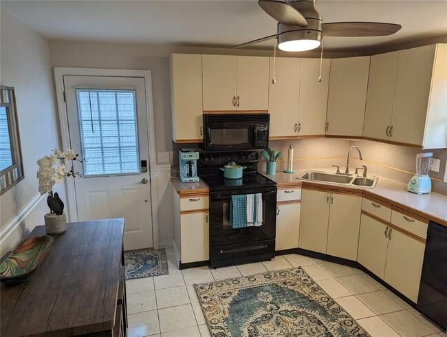 Photo - 24 Longmeadow Ave