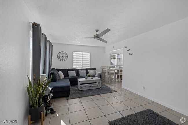 Building Photo - 467 Rose St Rental