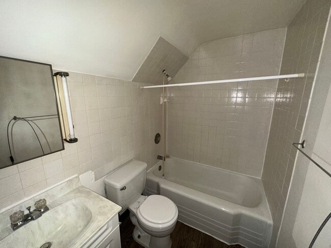 Photo - 1320 Hackett St Unidad 1320 1/2