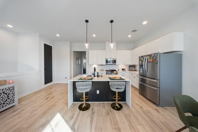 Photo - 6130 Campos Dr