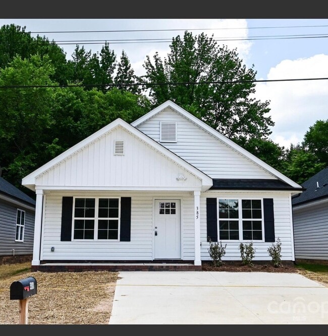 Building Photo - 385 Harrel St