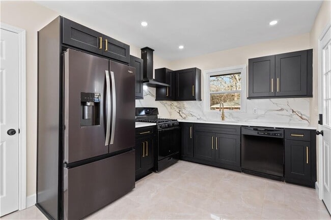 Building Photo - 1766 Flintwood Dr SE