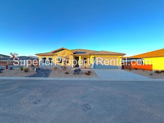 Building Photo - New 3 bed, 2.5 bath with 2 car garage home