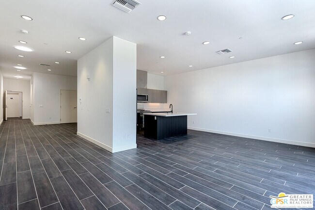 111 N Palm Canyon Dr Unit 201
