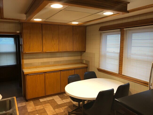 Photo - 505 Hinman Ave Unit Upper