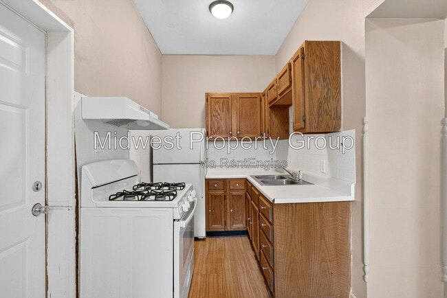 Photo - 3241 S Jefferson Ave Unit 3243