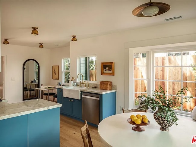 Photo - 5031 Townsend Ave