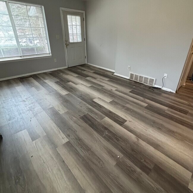 Photo - 920 Vincent Ct