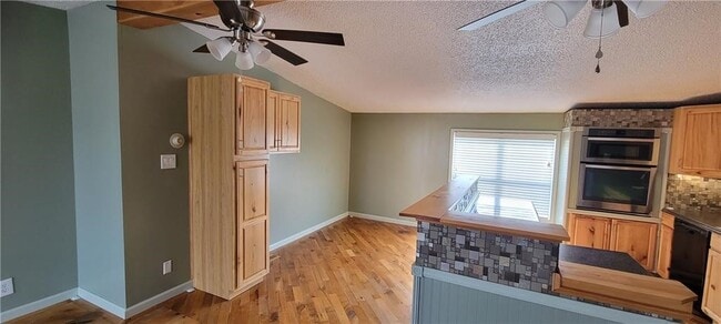 Photo - 3669 Mathews Rd