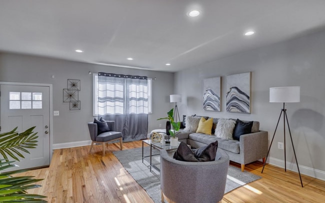 Photo - 2 Bedroom House Available With 2 car parki...