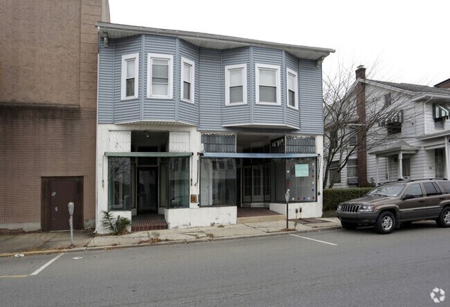 Building Photo - 198/200 1-5 1st street Unit APT 3