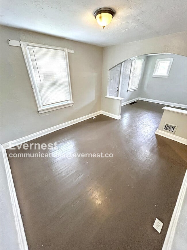 Photo - 8315 Octavia Ave