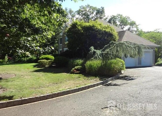 Photo - 246 Fresh Ponds Rd