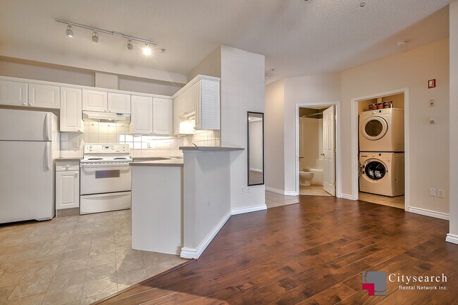 Photo - 103-114 14 Ave SW