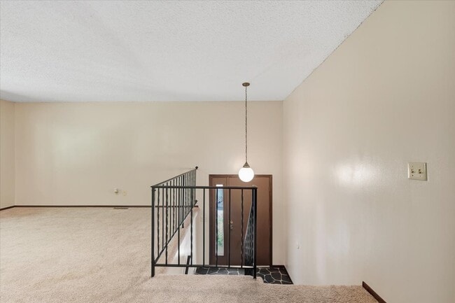 Photo - 419 Butler Ave E