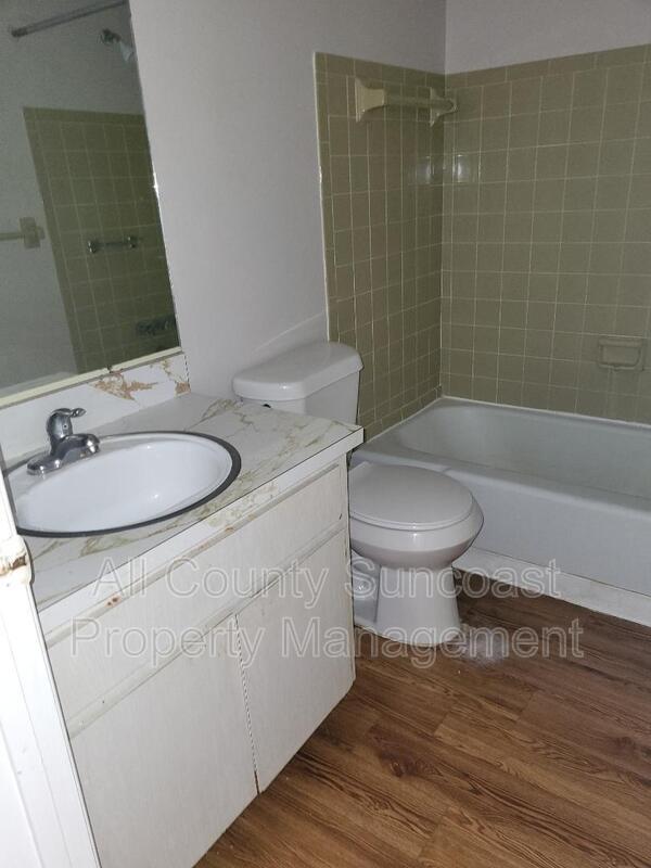 Photo - 900 70th St N Unidad #208