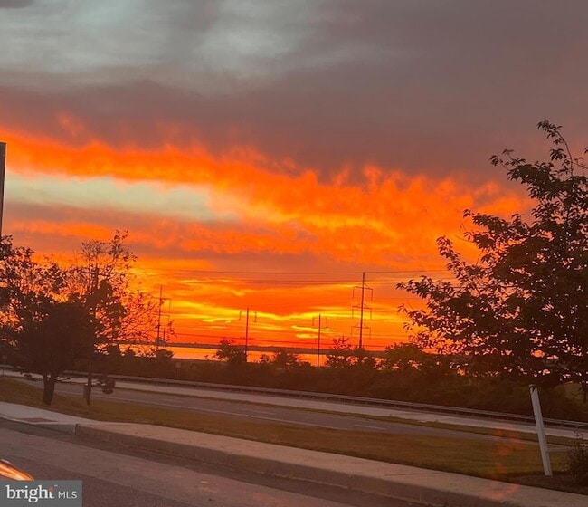 Photo - 5213 Le Parc Dr Unit 4