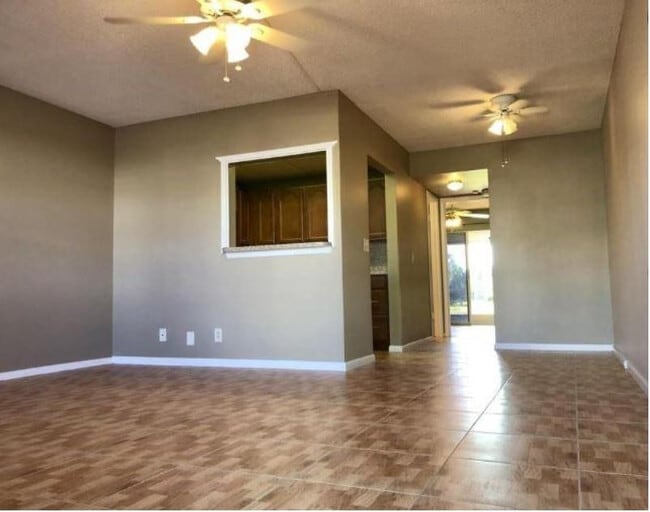 Building Photo - 91 Ventnor E Unit 91