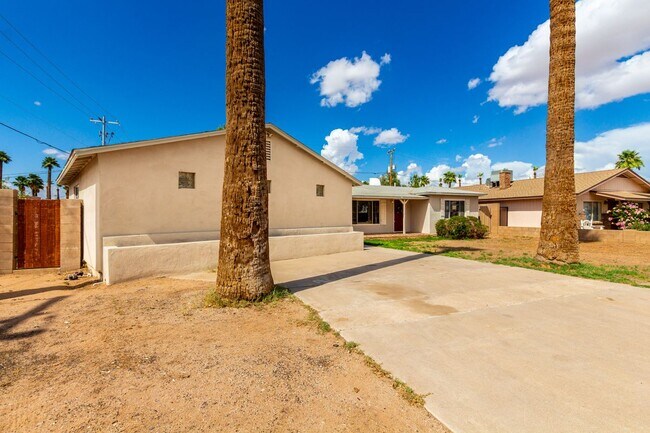 809 N Gilbert Ave